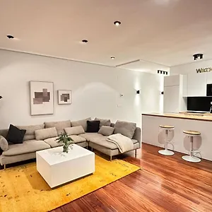 120m By Sleep In Apartment